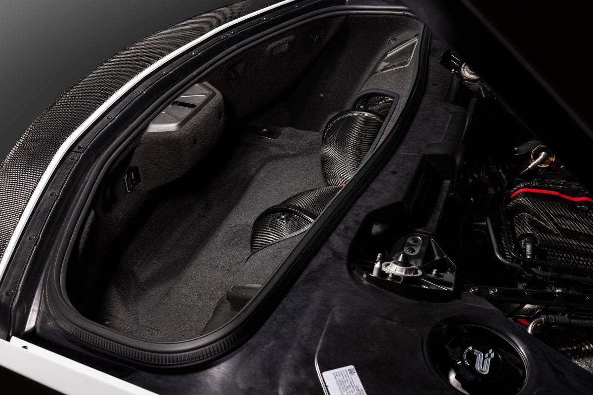 Eventuri Chevrolet Corvette C8 Stingray and E-Ray Coupe / HTC Carbon Intake System (2020+)