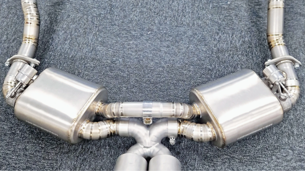 9M 981 Titanium valved silencer